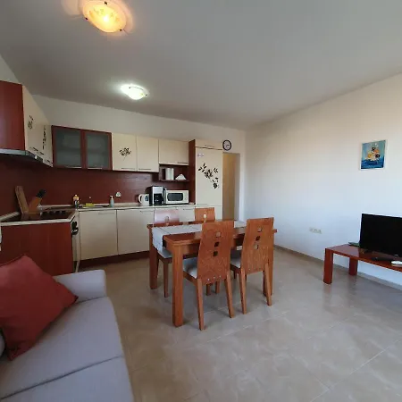 アパート Cozy, Spacious Near Paradise Bay ソゾポル